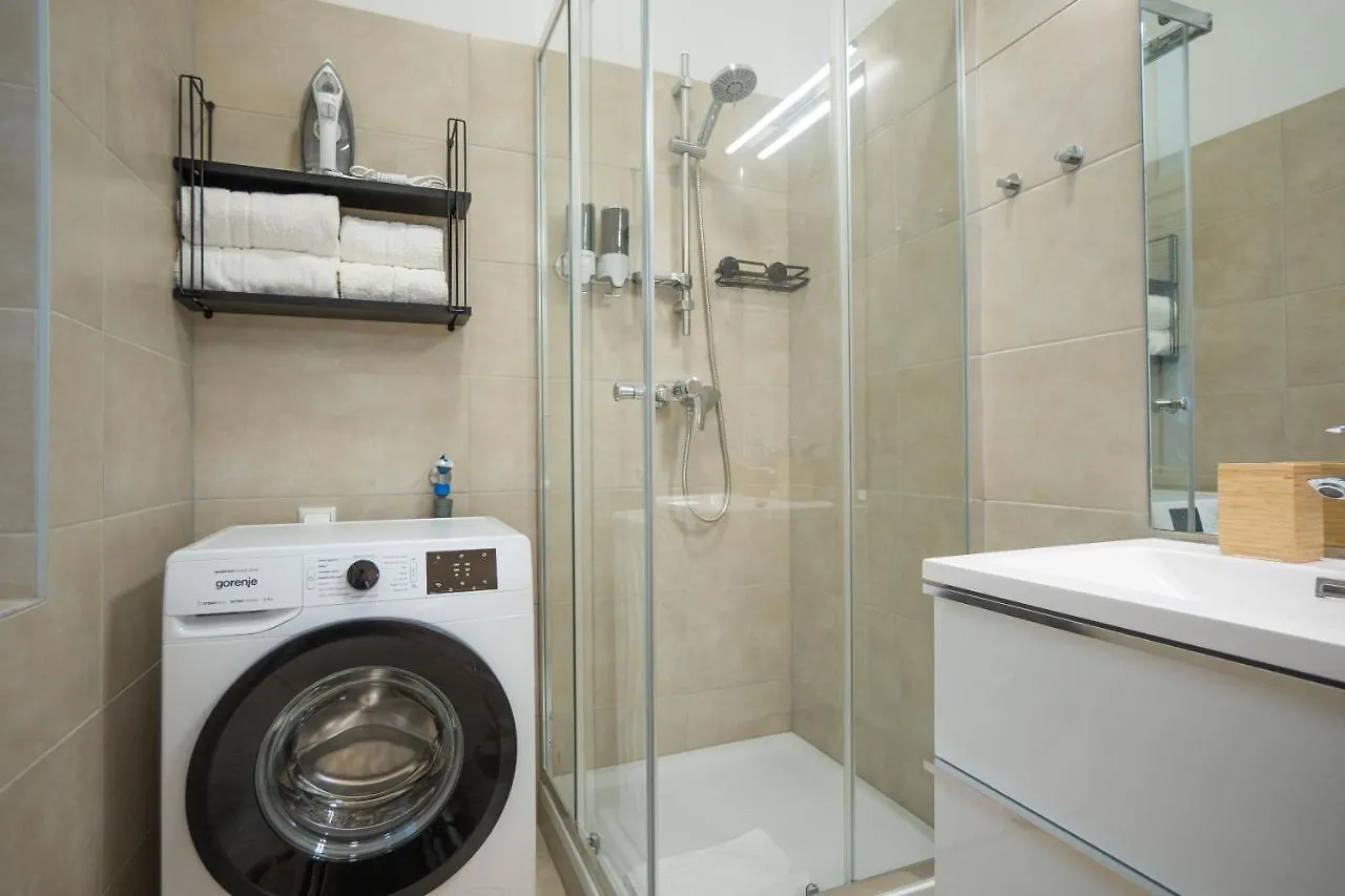 Central Brand-New Apartment With A Patio Vienna