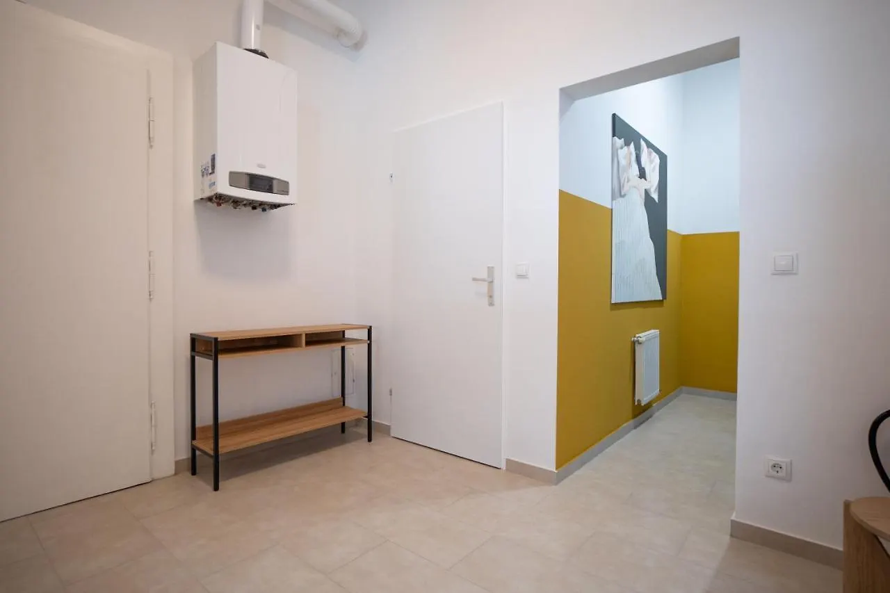 Central Brand-New Apartment With A Patio Vienna