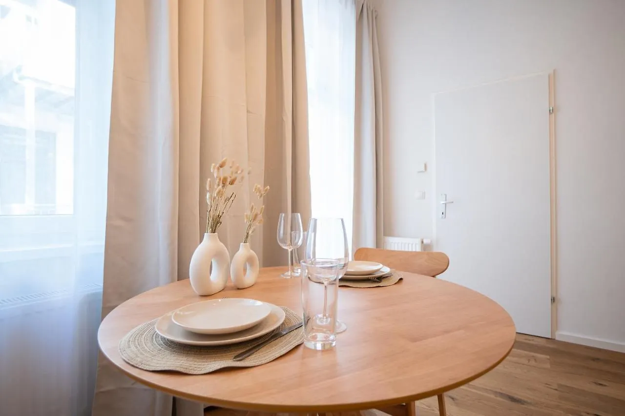 Central Brand-New Apartment With A Patio Vienna